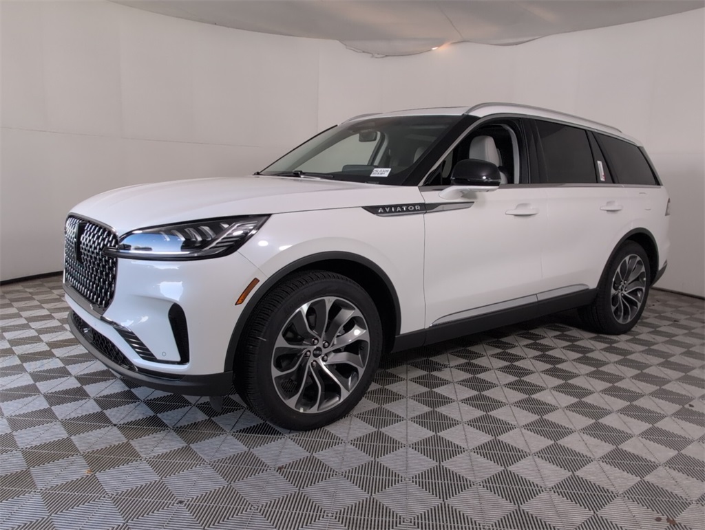 new 2025 Lincoln Aviator car, priced at $63,590