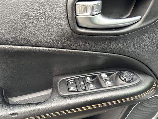 used 2020 Jeep Compass car, priced at $13,999