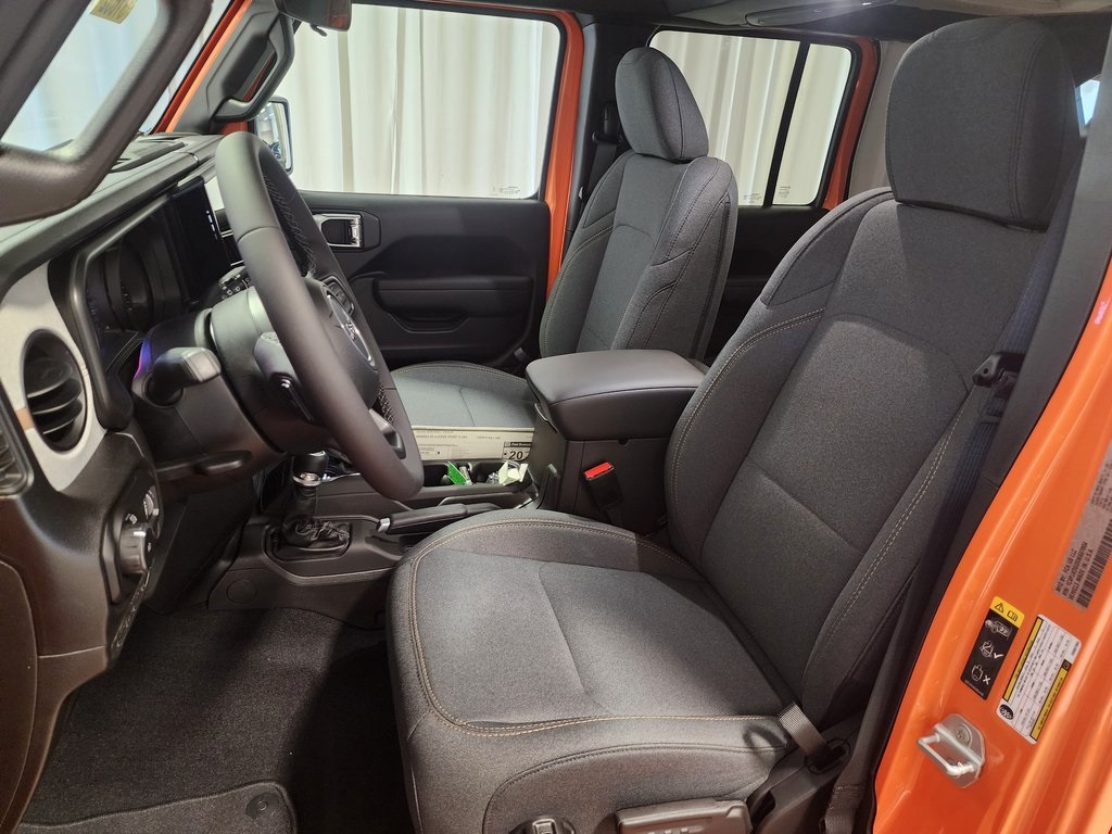 new 2025 Jeep Wrangler car, priced at $45,121