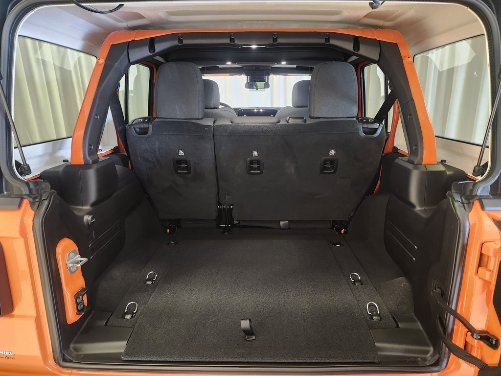 new 2025 Jeep Wrangler car, priced at $45,121