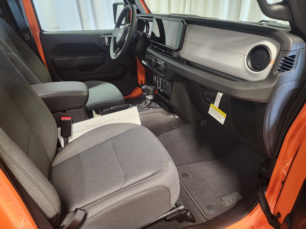 new 2025 Jeep Wrangler car, priced at $45,121