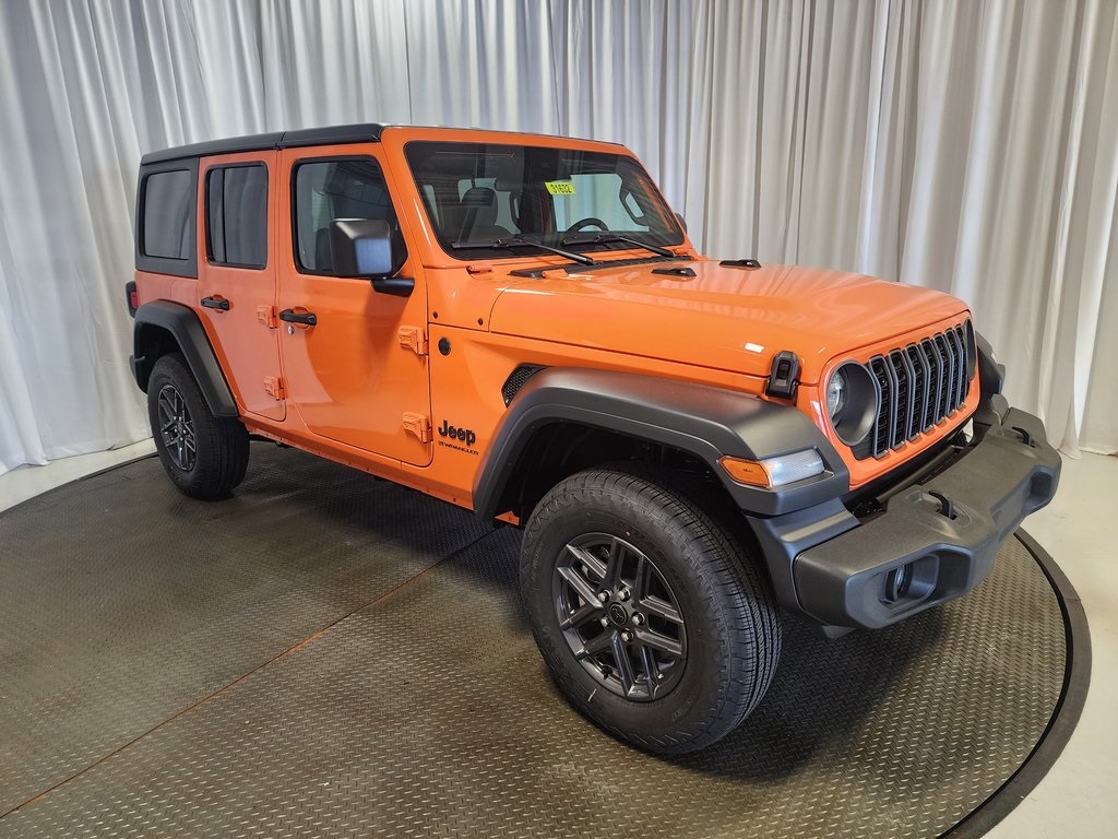 new 2025 Jeep Wrangler car, priced at $45,121