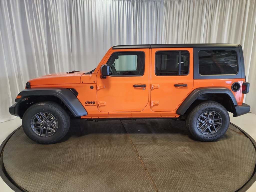 new 2025 Jeep Wrangler car, priced at $45,121