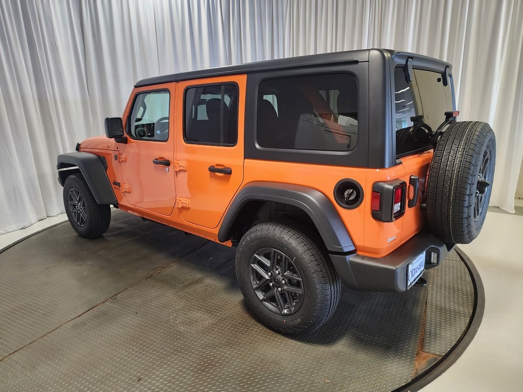 new 2025 Jeep Wrangler car, priced at $45,121