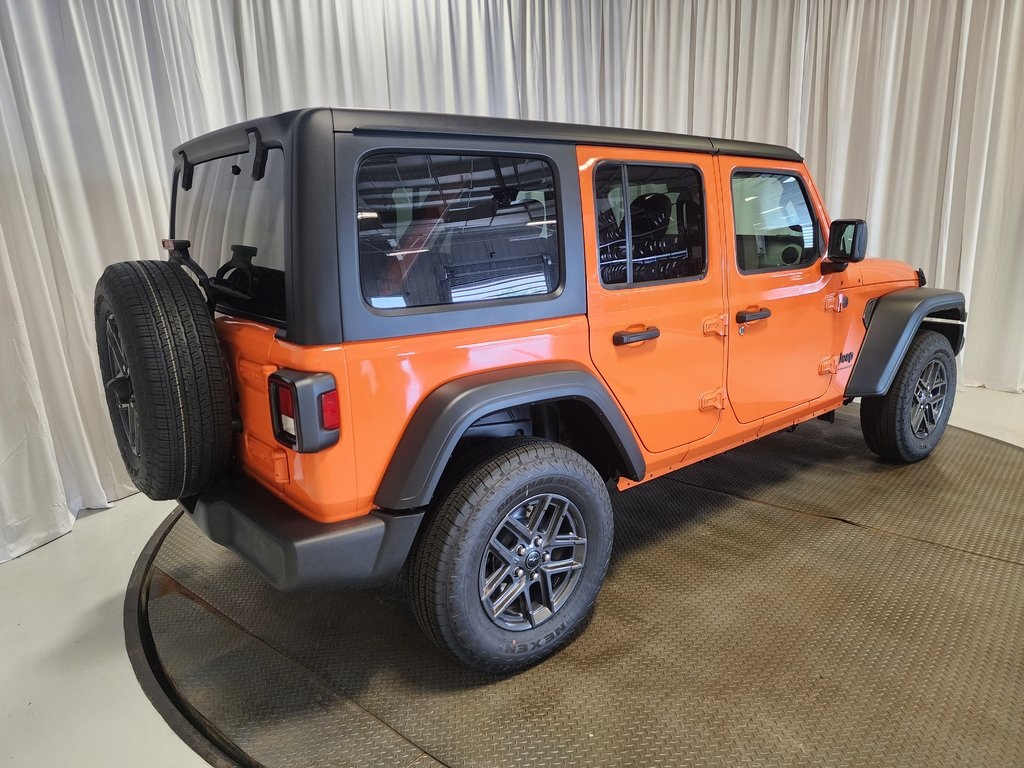 new 2025 Jeep Wrangler car, priced at $45,121