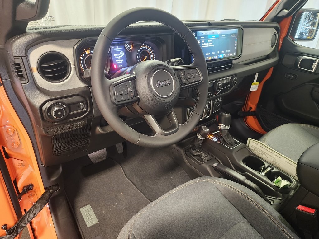 new 2025 Jeep Wrangler car, priced at $45,121