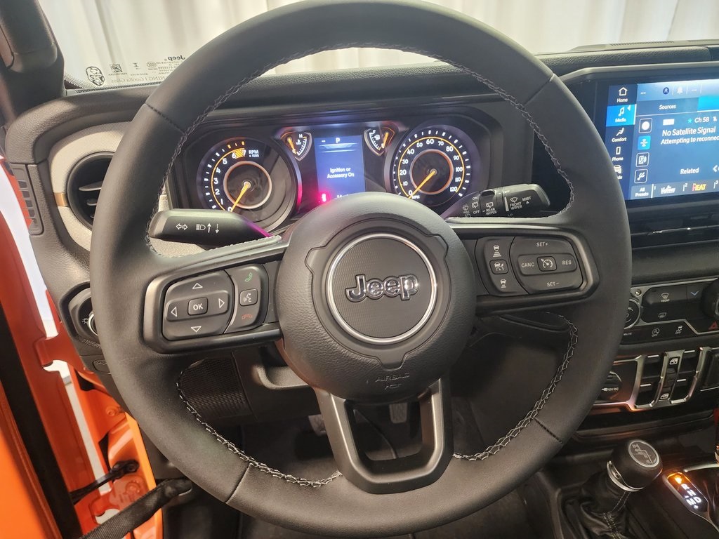 new 2025 Jeep Wrangler car, priced at $45,121