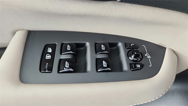 new 2026 Volvo XC90 Plug-In Hybrid car, priced at $81,875