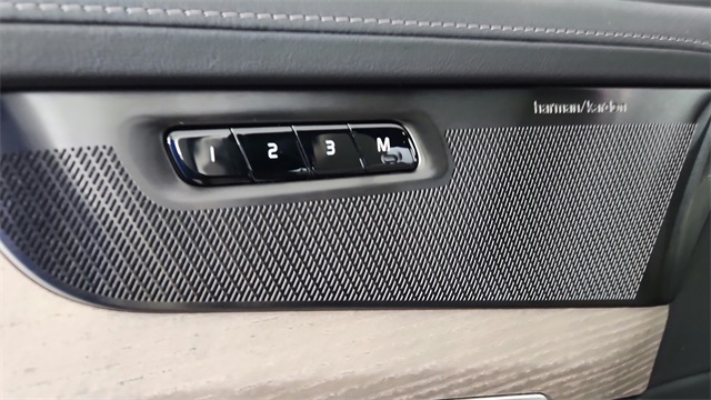 new 2026 Volvo XC90 Plug-In Hybrid car, priced at $81,875