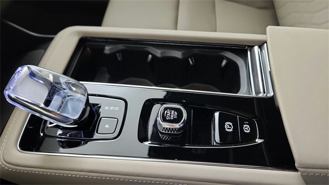new 2026 Volvo XC90 Plug-In Hybrid car, priced at $81,875