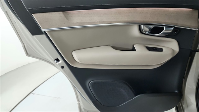 new 2026 Volvo XC90 Plug-In Hybrid car, priced at $81,875