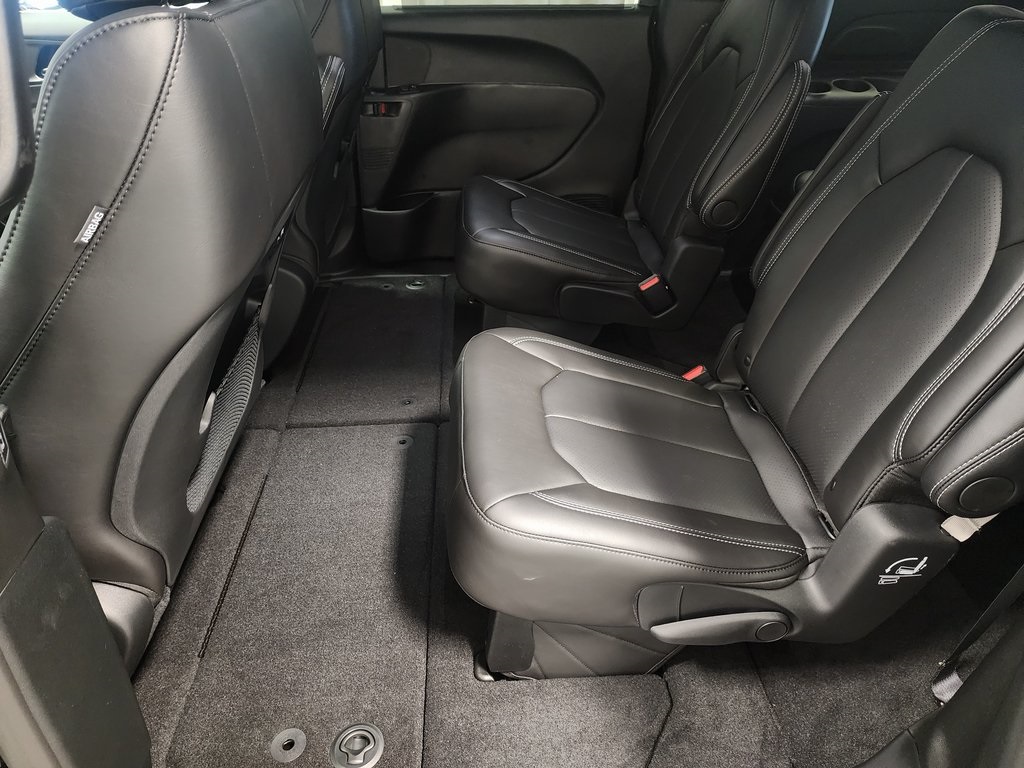 new 2025 Chrysler Pacifica car, priced at $44,473