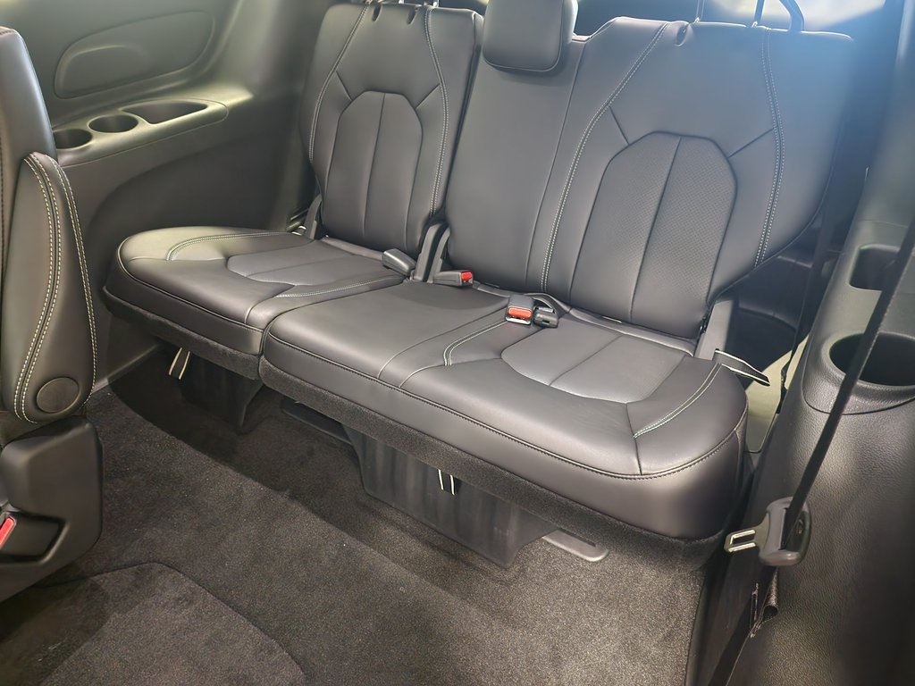 new 2025 Chrysler Pacifica car, priced at $44,473