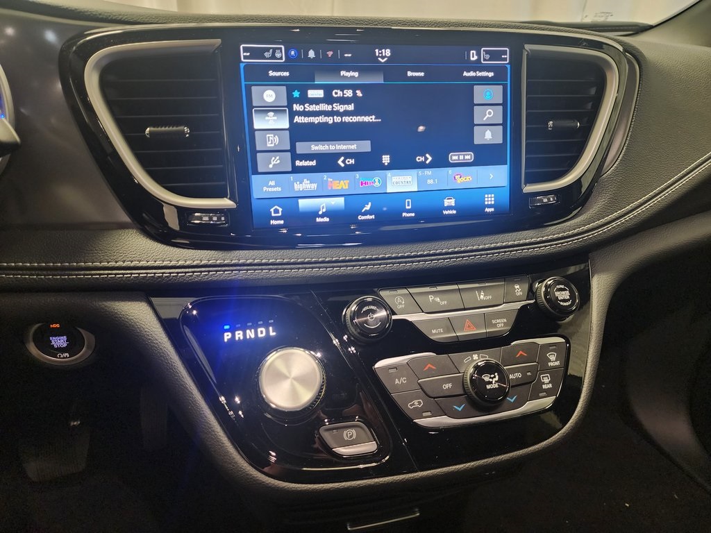 new 2025 Chrysler Pacifica car, priced at $44,473