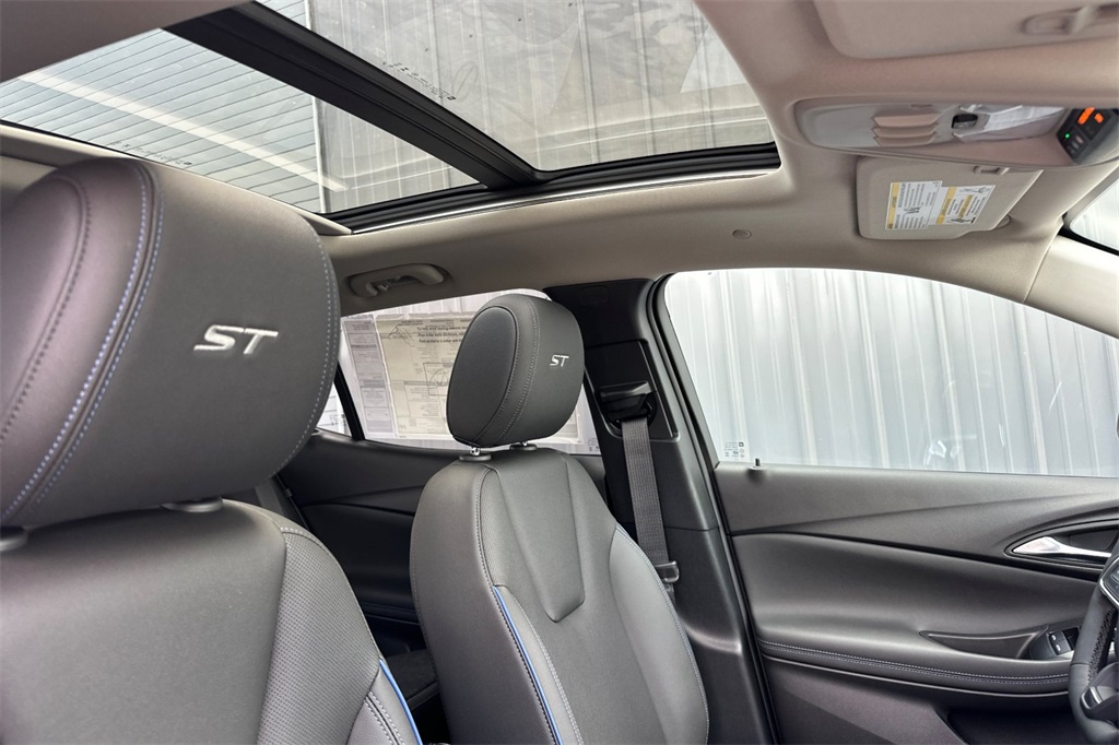 new 2026 Buick Encore GX car, priced at $33,570