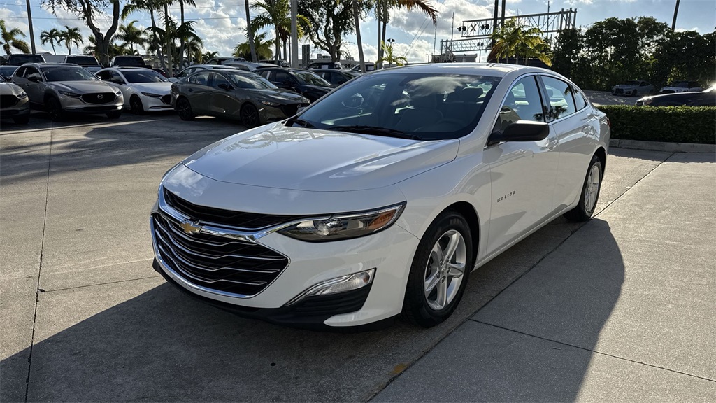used 2019 Chevrolet Malibu car, priced at $11,399