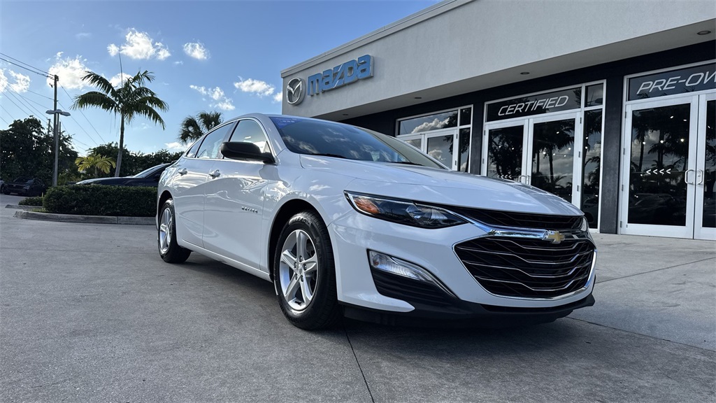 used 2019 Chevrolet Malibu car, priced at $11,399