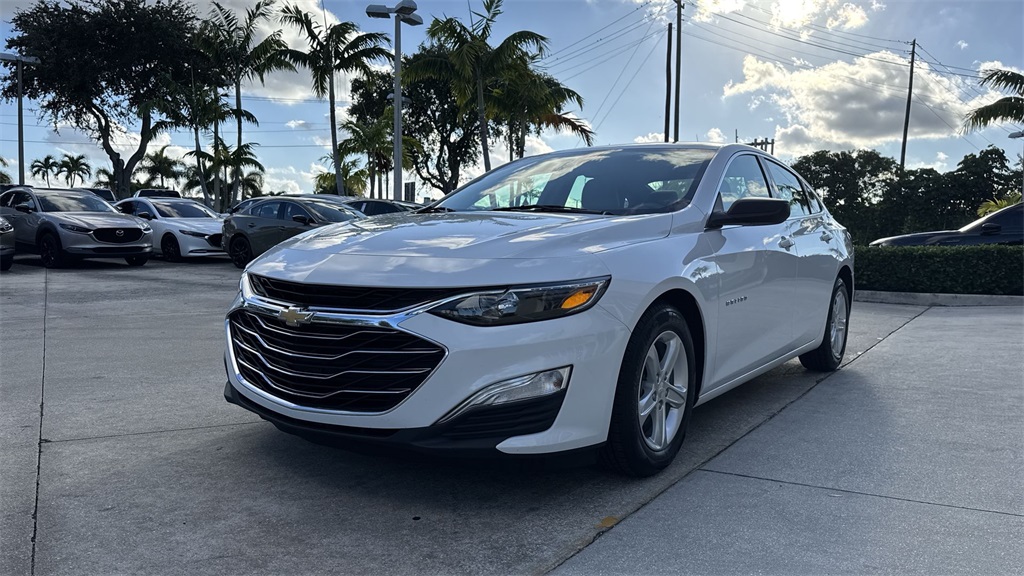 used 2019 Chevrolet Malibu car, priced at $11,399
