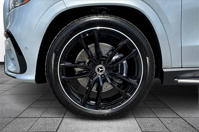 new 2025 Mercedes-Benz GLS car, priced at $124,395
