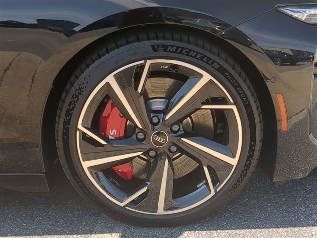 new 2025 Audi S6 car, priced at $89,050