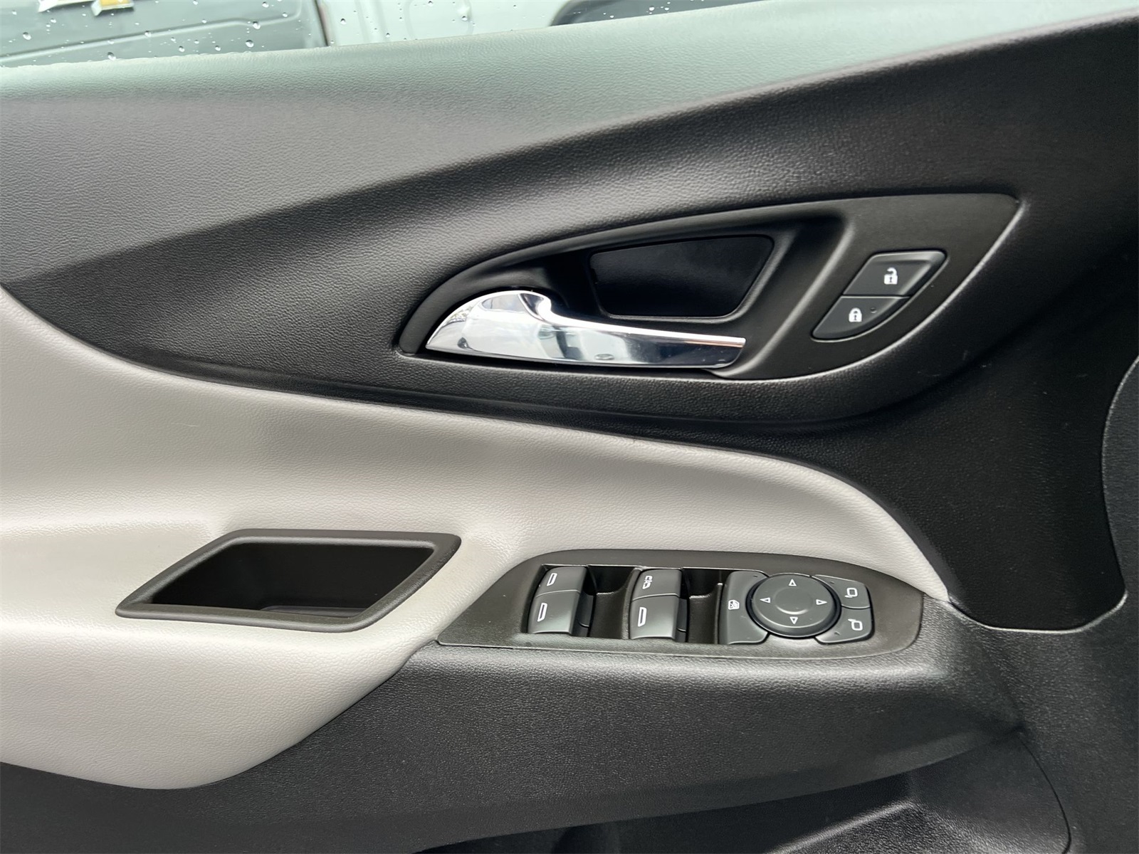 used 2023 Chevrolet Equinox car, priced at $23,991