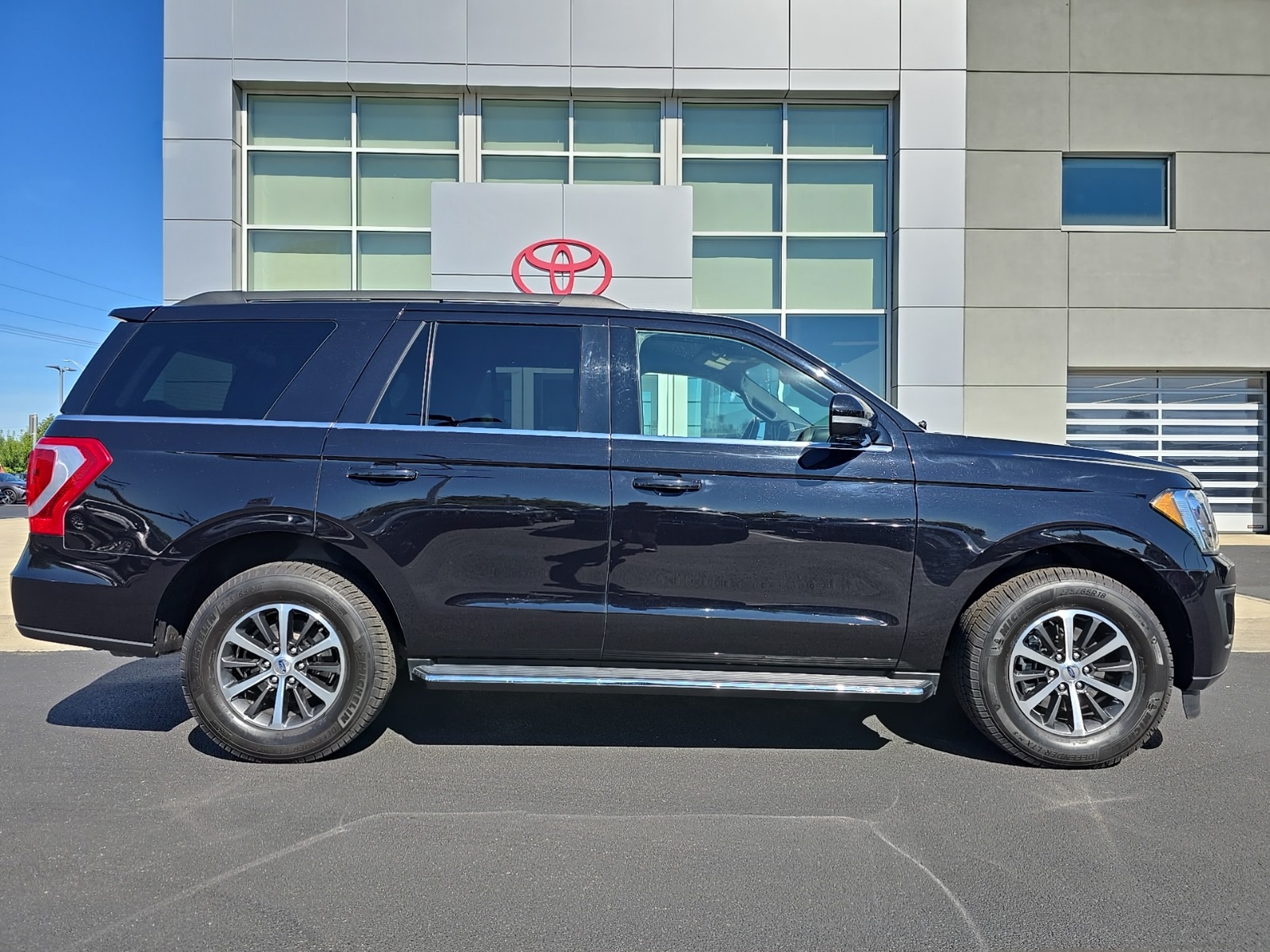 used 2019 Ford Expedition car, priced at $28,935