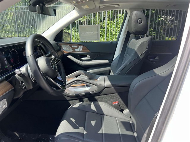 used 2025 Mercedes-Benz GLE car