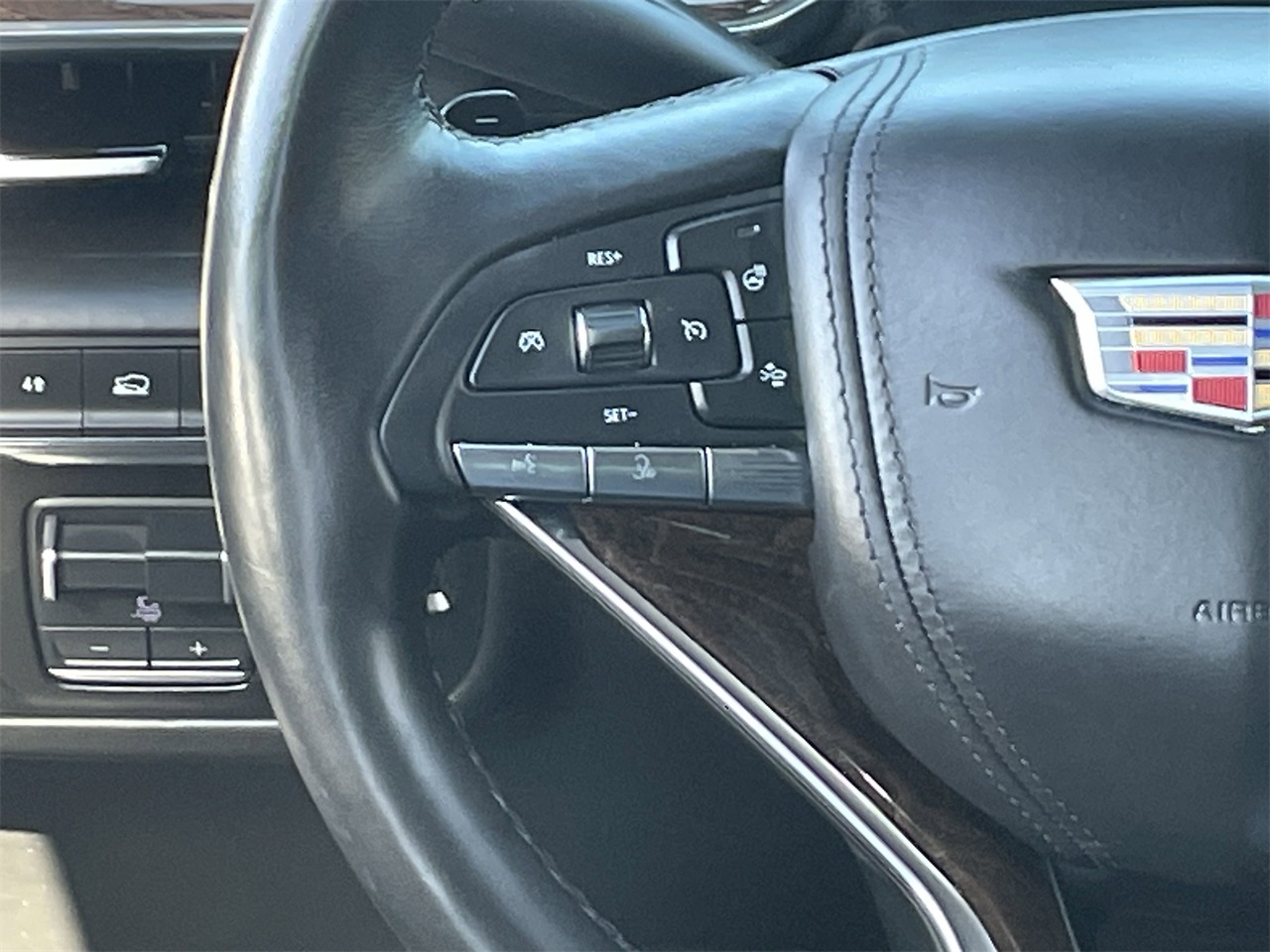 used 2022 Cadillac Escalade ESV car, priced at $68,369