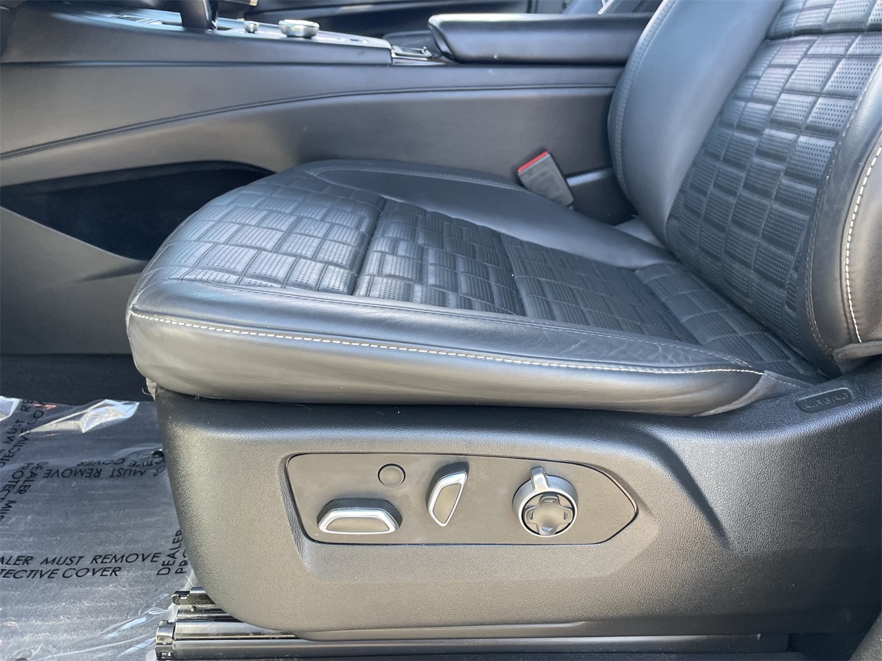 used 2022 Cadillac Escalade ESV car, priced at $68,369