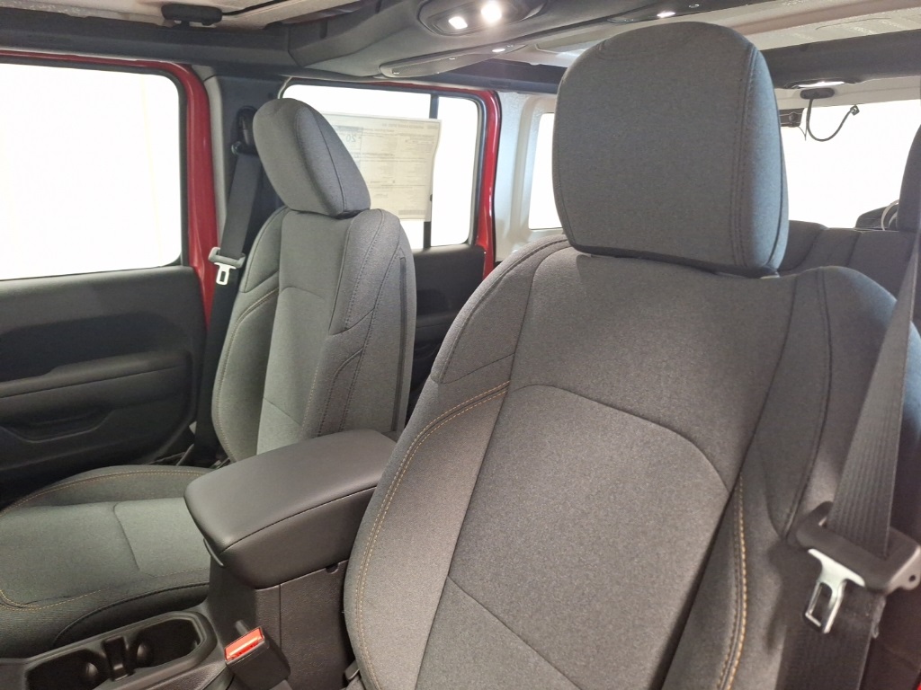 new 2025 Jeep Wrangler car, priced at $44,275