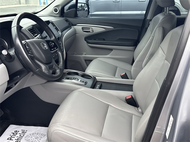 used 2021 Honda Pilot car, priced at $25,299