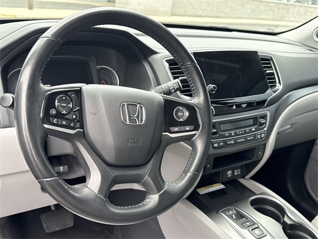 used 2021 Honda Pilot car, priced at $25,299