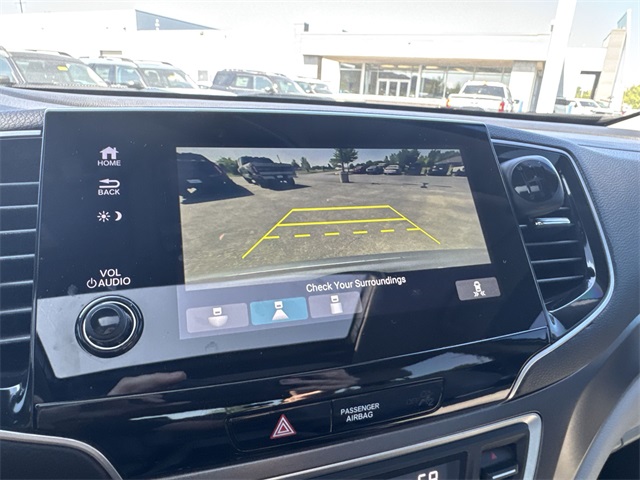 used 2021 Honda Pilot car, priced at $25,299