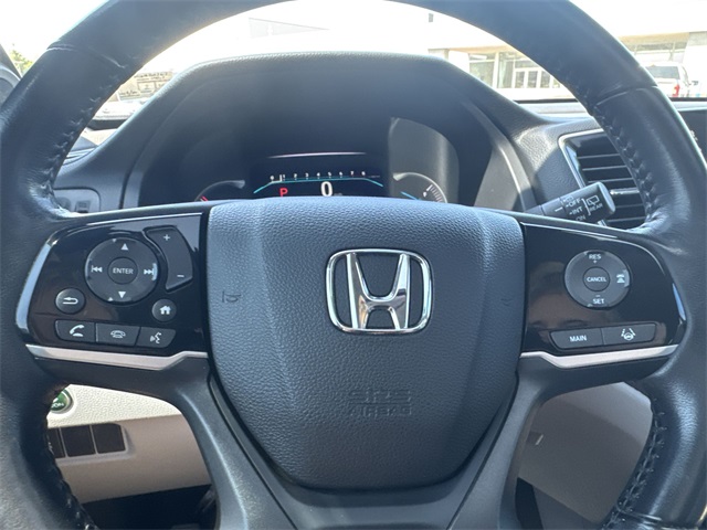 used 2021 Honda Pilot car, priced at $25,299