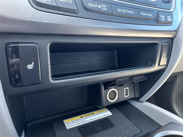 used 2021 Honda Pilot car, priced at $25,299