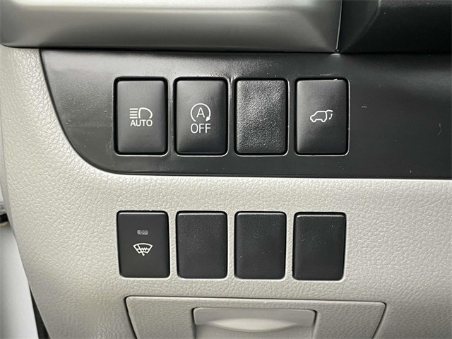 used 2018 Toyota Highlander car, priced at $18,864