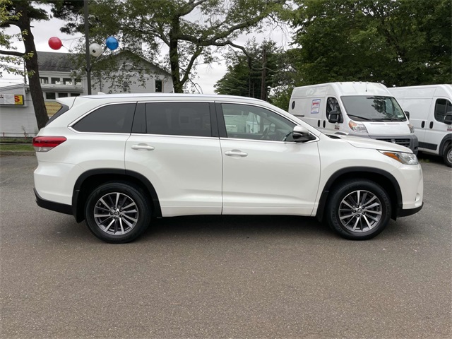 used 2018 Toyota Highlander car, priced at $18,864