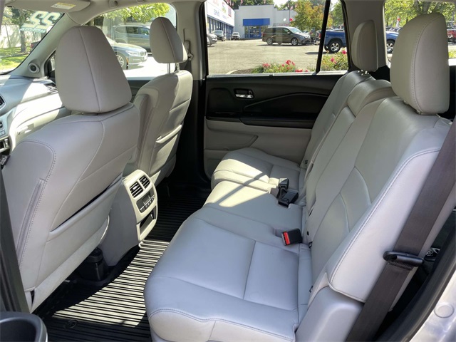 used 2022 Honda Pilot car, priced at $30,668