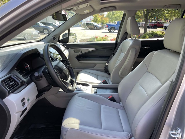 used 2022 Honda Pilot car, priced at $30,668