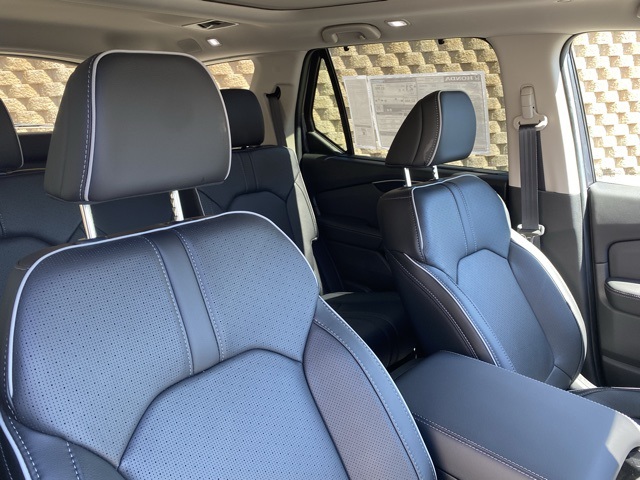 new 2025 Honda Pilot car, priced at $49,842