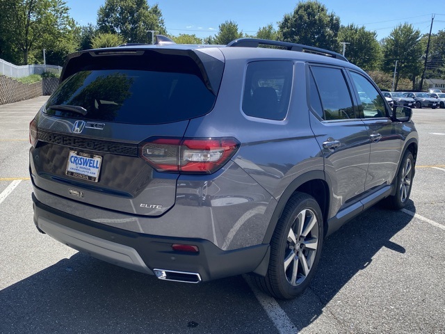 new 2025 Honda Pilot car, priced at $49,842