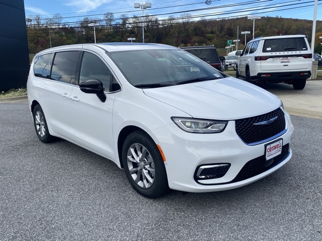 new 2026 Chrysler Pacifica car, priced at $42,200