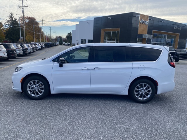 new 2026 Chrysler Pacifica car, priced at $42,200