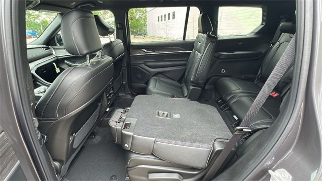 new 2025 Jeep Grand Cherokee L car, priced at $50,643