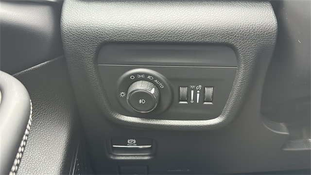 new 2025 Jeep Grand Cherokee L car, priced at $50,643