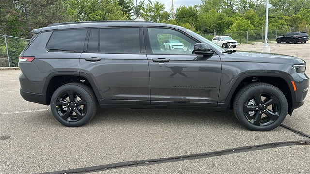 new 2025 Jeep Grand Cherokee L car, priced at $50,643