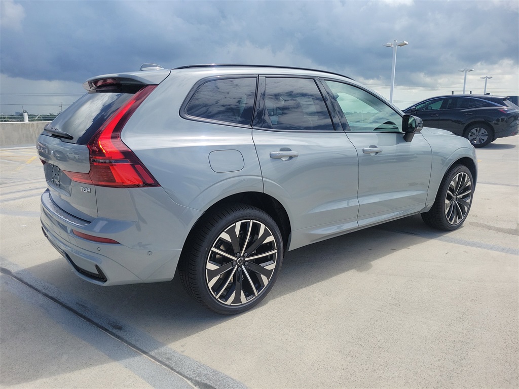 new 2026 Volvo XC60 Plug-In Hybrid car, priced at $72,235
