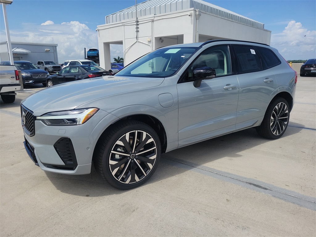 new 2026 Volvo XC60 Plug-In Hybrid car, priced at $72,235
