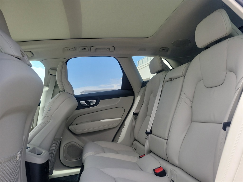 new 2026 Volvo XC60 Plug-In Hybrid car, priced at $72,235