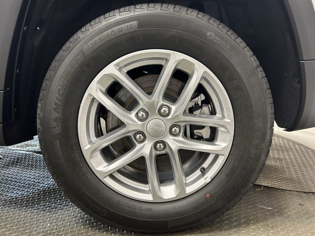 new 2025 Jeep Grand Cherokee L car, priced at $39,499